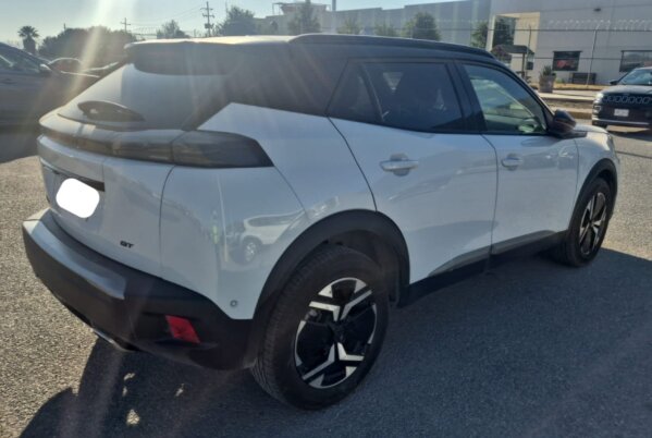 Peugeot 2008 1.2 turbo, Tela,  Aut. GT 2025